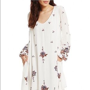 Free People Dresses - 😍FREE PEOPLE😍Oxford Embroidered Mini Dress Sz M Free People Dresses - 😍FREE PEOPLE😍Oxford Embroidered Mini Dress Sz M
